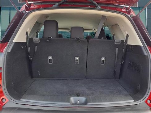 Certified 2024 Nissan Pathfinder SV w/ Lighting Package (N92) image 27