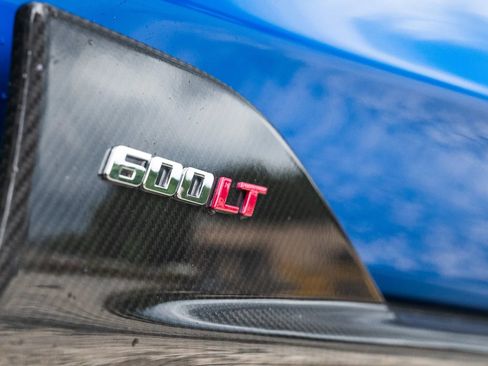 Used 2019 McLaren 600LT RWD image 16