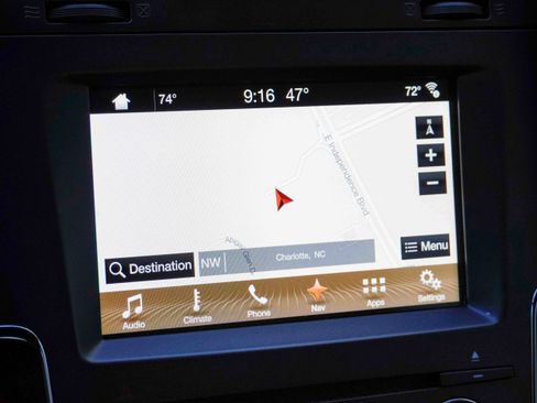 Used 2017 Lincoln Navigator Select image 26