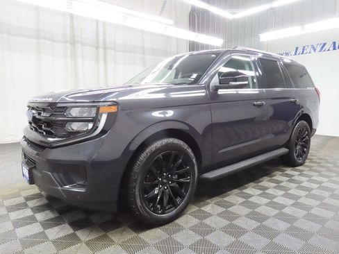 Used 2025 Ford Expedition Active AWD/4WD image 8