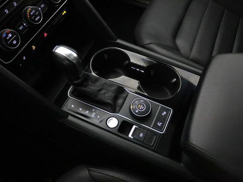 Used 2019 Volkswagen Atlas SEL Premium AWD/4WD image 26