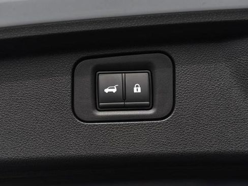 New 2026 Nissan Armada SL image 33