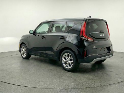 Used 2025 Kia Soul LX w/ LX Technology Package FWD image 6