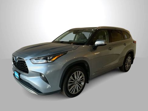 Used 2021 Toyota Highlander Platinum AWD/4WD image 1