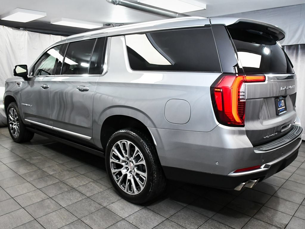 Used 2026 GMC Yukon XL Denali w/ Sun & Power Step Package AWD/4WD image 4