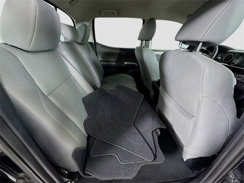 Certified 2017 Toyota Tacoma SR5 image 24