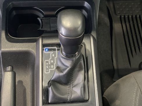 Used 2019 Toyota Tacoma TRD Off-Road w/ TRD Premium Off Road Package AWD/4WD image 23