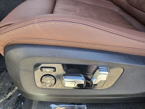 New 2026 BMW X5 xDrive50e w/ Climate Comfort Package AWD/4WD image 25