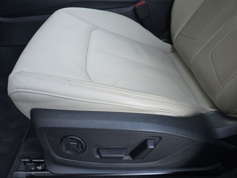 Used 2024 Audi Q3 2.0T Premium AWD/4WD image 28