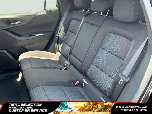 Used 2025 Chevrolet Equinox LT AWD/4WD image 21