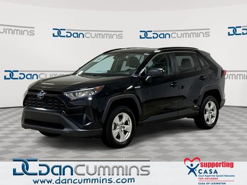 Used 2021 Toyota RAV4 LE AWD/4WD image 1