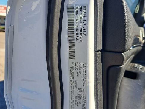 Used 2022 Jeep Grand Cherokee Limited image 30