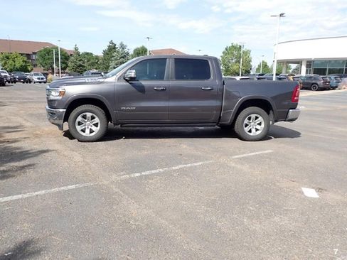 Used 2019 RAM 1500 Laramie AWD/4WD image 2