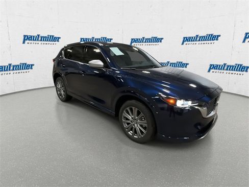 Used 2024 MAZDA CX-5 Signature image 2