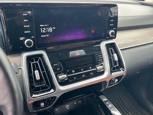 Certified 2023 Kia Sorento SX Prestige AWD/4WD image 19