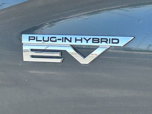 Used 2025 Mitsubishi Outlander 4WD Plug-In Hybrid image 14