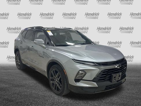 Used 2023 Chevrolet Blazer RS w/ Enhanced Convenience Package AWD/4WD image 2