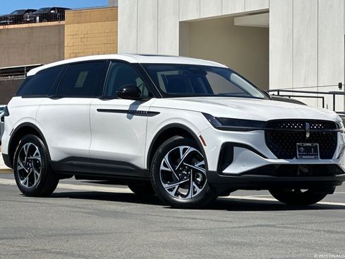 New 2026 Lincoln Nautilus Premier w/ Equipment Group 102A image 1