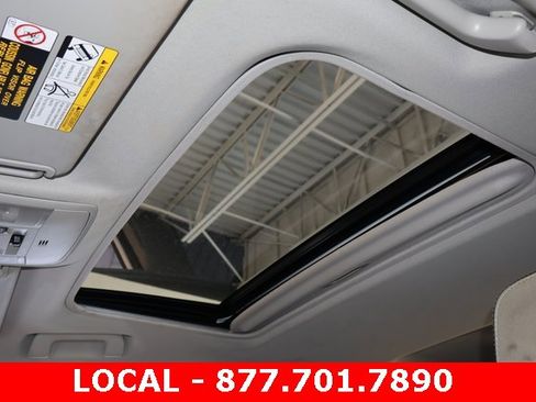 Used 2018 Toyota RAV4 XLE image 28