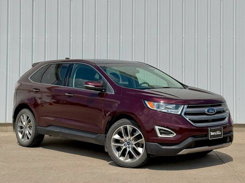 Used 2017 Ford Edge Titanium w/ Equipment Group 301A AWD/4WD image 8