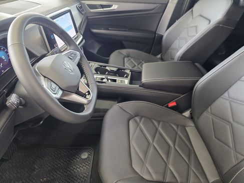 New 2026 Volkswagen Atlas Cross Sport SE FWD image 11