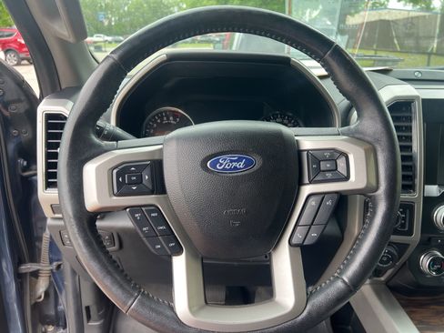 Used 2018 Ford F150 Lariat w/ Equipment Group 502A Luxury AWD/4WD image 17