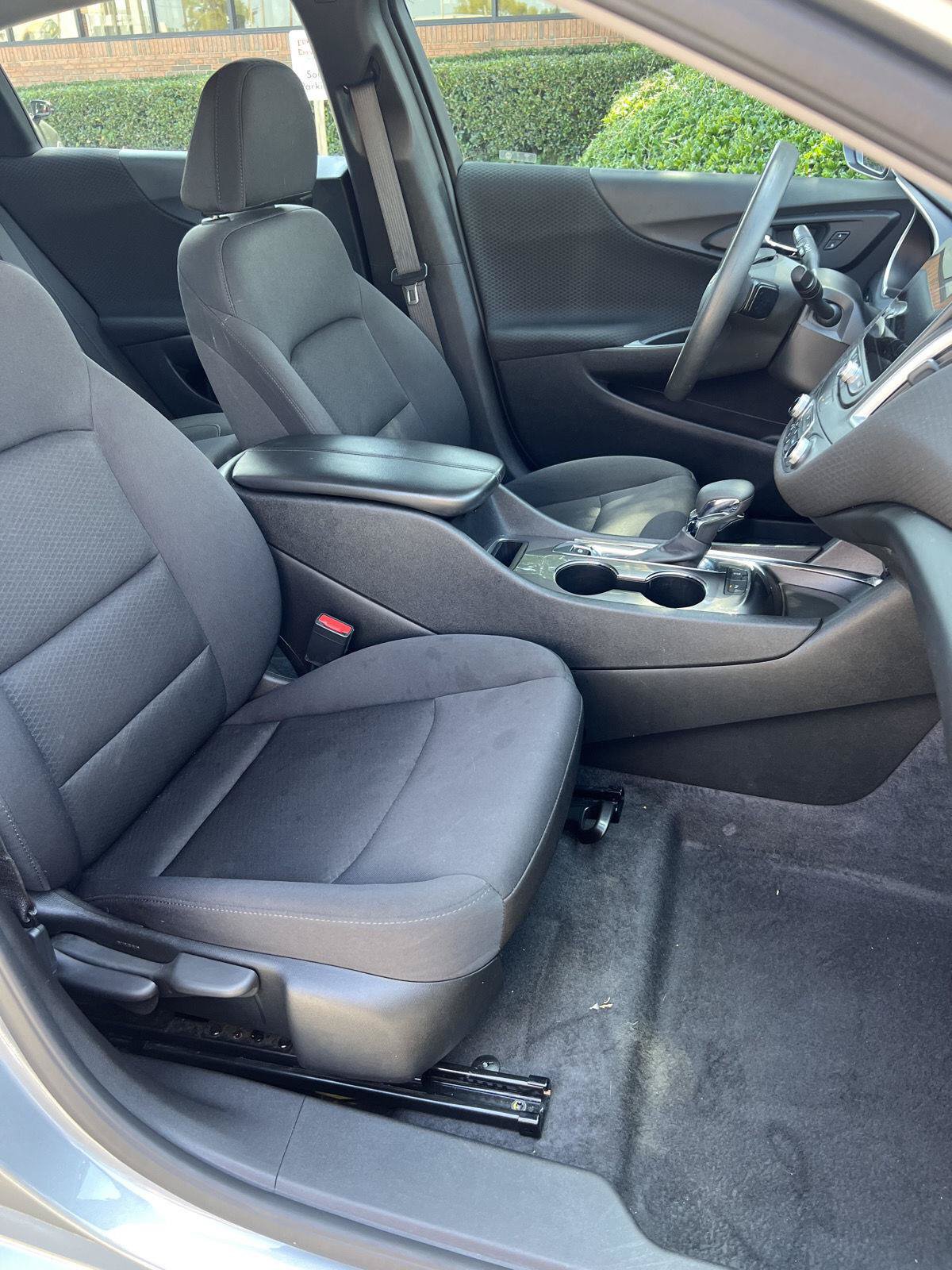 Used 2025 Chevrolet Malibu LT FWD image 22