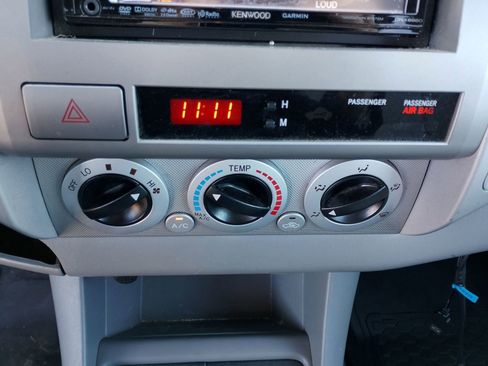 Used 2011 Toyota Tacoma PreRunner image 23