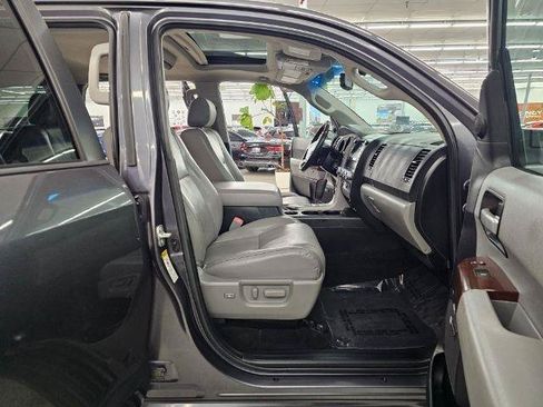 Used 2013 Toyota Sequoia Platinum AWD/4WD image 34