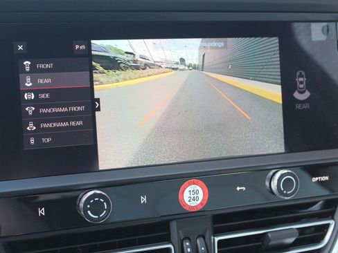 New 2026 Porsche Macan image 20