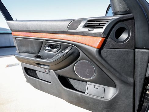 Used 2000 BMW M5 image 22