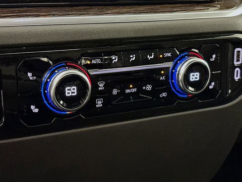 New 2026 GMC Sierra 1500 Elevation image 16