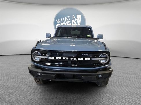 Used 2024 Ford Bronco Outer Banks image 9