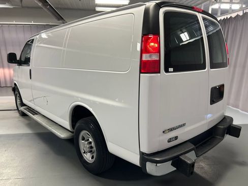 Used 2024 Chevrolet Express 2500 Work Van w/ Driver Convenience Package image 5