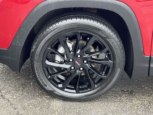 Used 2023 GMC Terrain SLE w/ Driver Convenience Package image 10