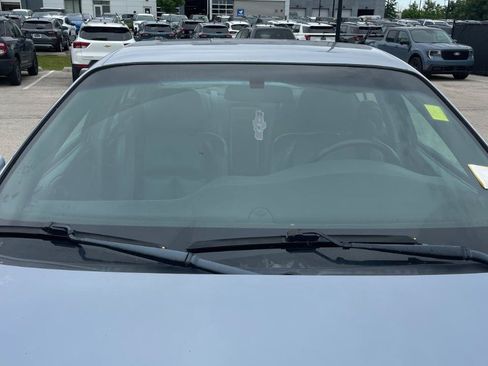Used 2004 Pontiac Bonneville SE w/ Leather Appointment Package FWD image 30