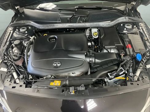 Used 2018 INFINITI QX30 FWD image 15