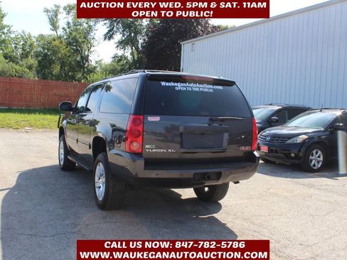 Used 2010 GMC Yukon XL SLT w/ SLT-2 Equipment Package AWD/4WD image 5