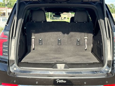 Used 2025 Chevrolet Suburban LT AWD/4WD image 24
