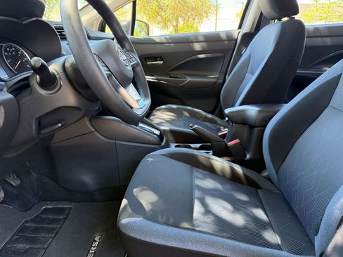 Used 2025 Nissan Versa SV image 27