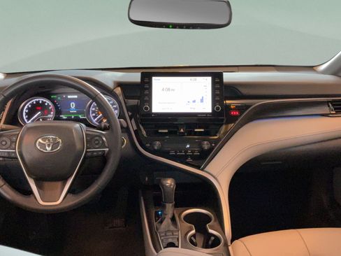 Used 2024 Toyota Camry XLE FWD image 30