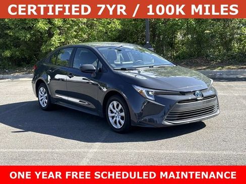 Used 2025 Toyota Corolla LE FWD image 1