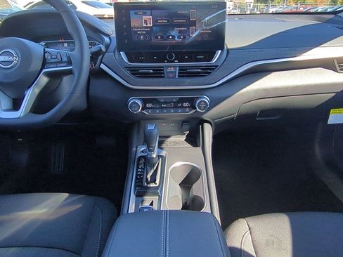 New 2025 Nissan Altima 2.5 SV w/ SV Premium Package image 20