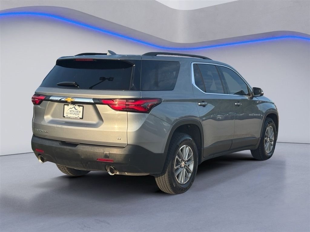 Used 2023 Chevrolet Traverse LT w/ LPO, Cargo Package AWD/4WD image 6
