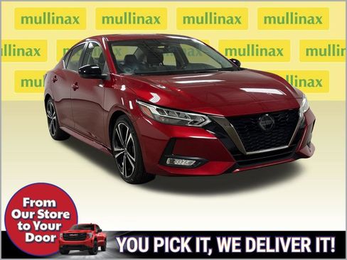 Used 2022 Nissan Sentra SR w/ Electronics Package FWD image 2