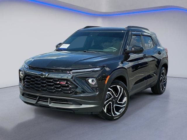 Used 2024 Chevrolet TrailBlazer RS w/ Driver Confidence Package FWD image 2