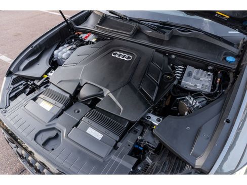 Used 2021 Audi Q8 Prestige image 30