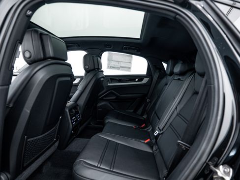 New 2026 Porsche Cayenne S image 23