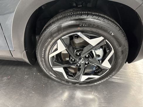 Certified 2025 Kia Seltos S image 14