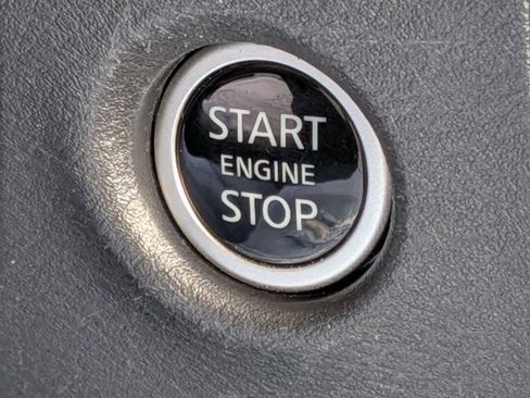 Used 2025 Nissan Frontier SV w/ SV Convenience Package AWD/4WD image 24